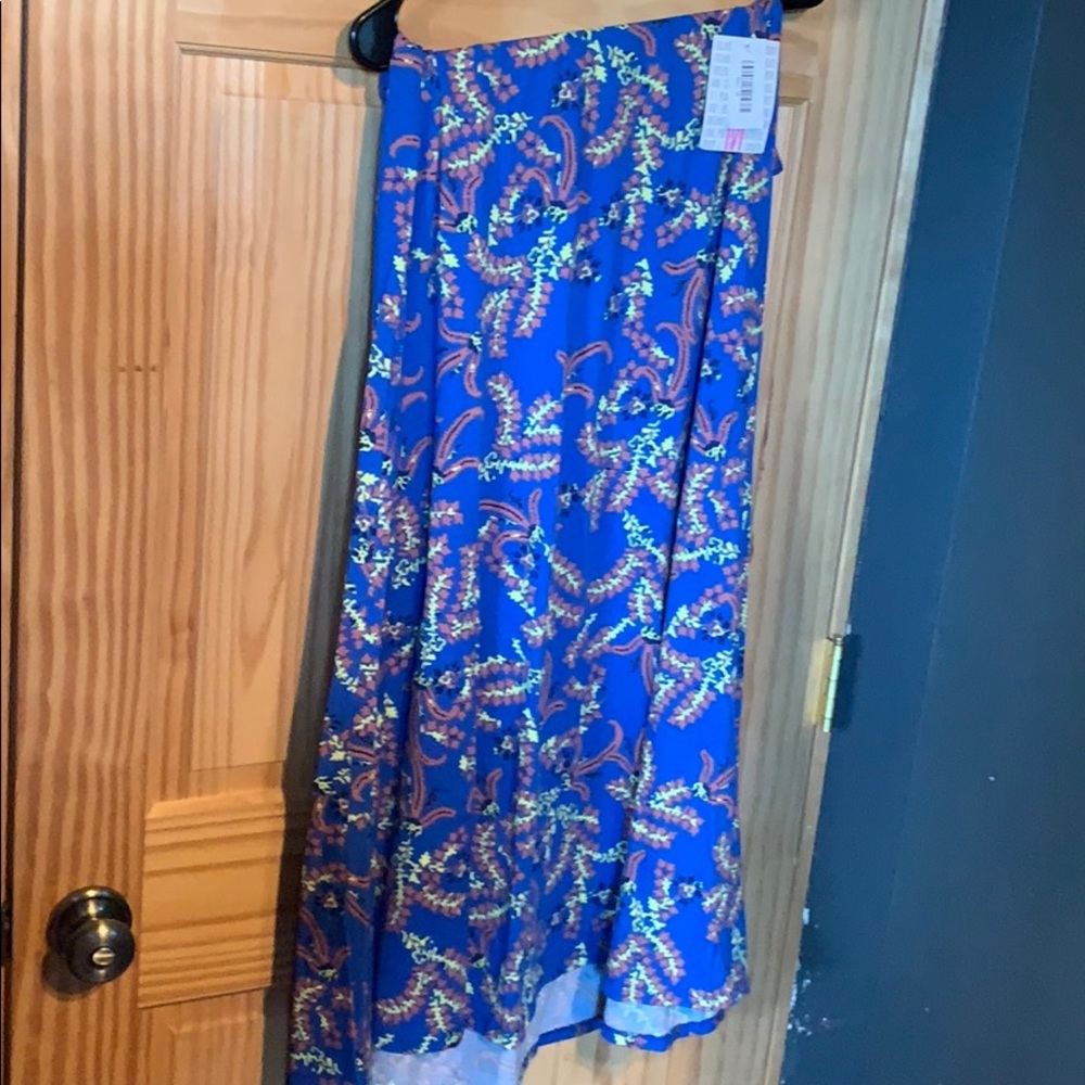 New medium lularoe maxi